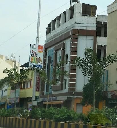 Hotel Golden Palace Vijayawāda 外观 照片